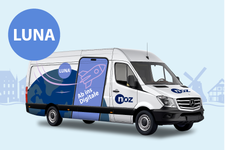 Auf dem Bild sieht man einen Bulli. Name des Bullis ist Luna. Es ist das Digital Mobil der Neuen Osnabrücker zeitung.